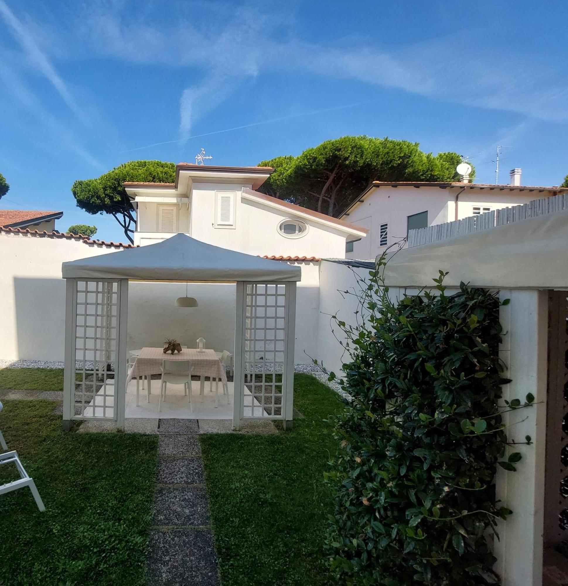 Minzoni94 - Twobedroom+Garden Lido di Camaiore Exterior photo